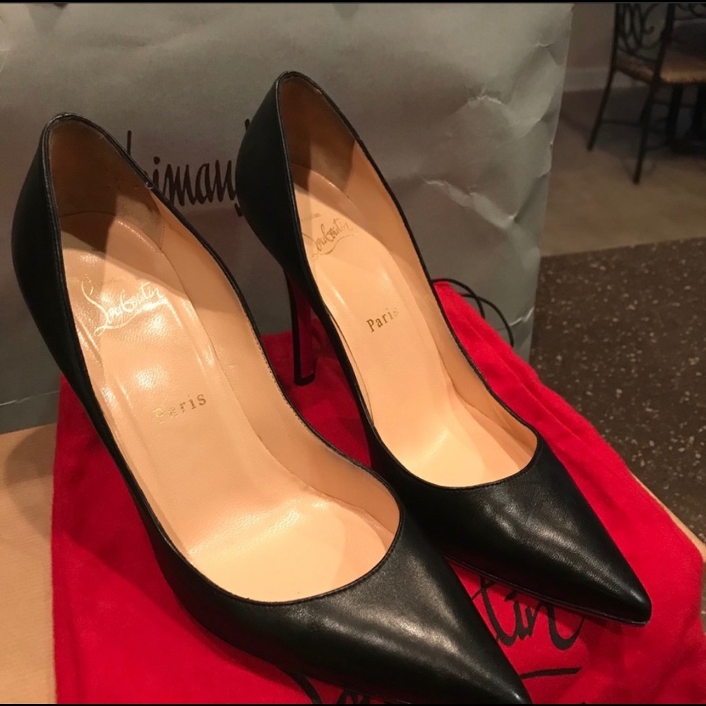 Christian Louboutin
Apostrophy Pointed RedSolePump